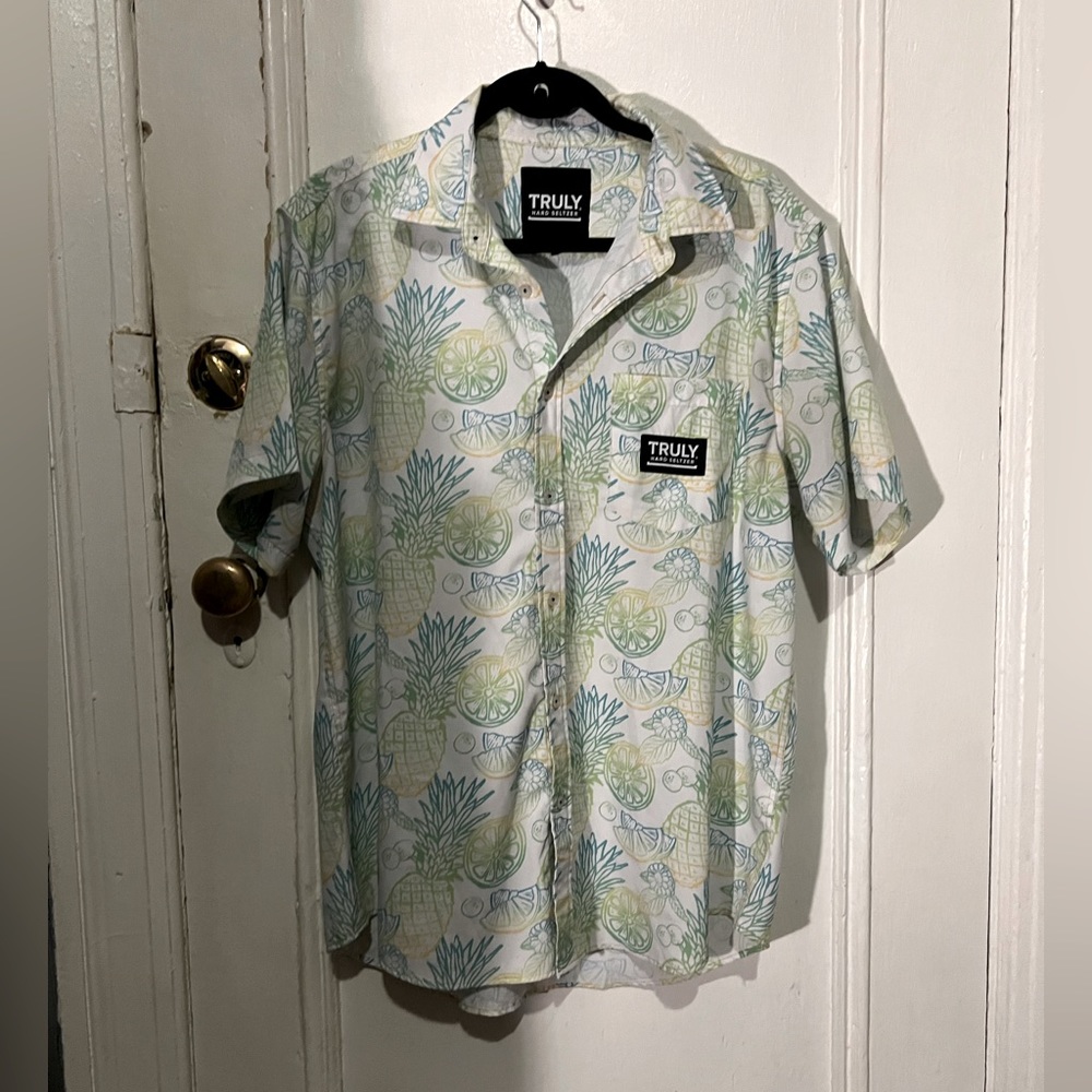 Men’s Truly Shirt Hawaiian Print Grunge Urban Beach Festival Club